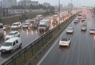 İstanbul'da sağanak yağış etkili oluyor 