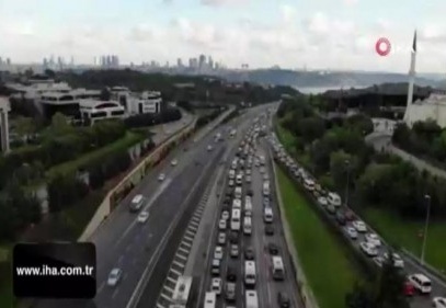 İstanbul'da tatil dönüşü trafik havadan görüntülendi