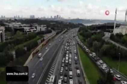 İstanbul&#039;da tatil dönüşü trafik havadan görüntülendi