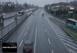 İstanbul'da yeni yılın ilk gününde yollar boş kaldı