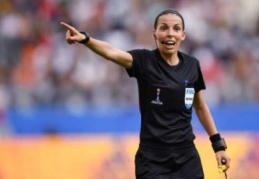 İstanbul’daki Süper Kupa finalini kadın hakem yönetecek 