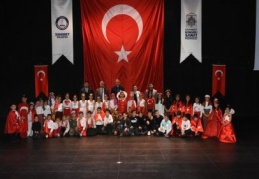 İstiklal Marşı’nı güzel okuma yarışması yoğun ilgi gördü