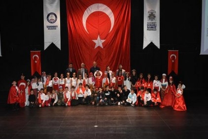 İstiklal Marşı&#8217;nı güzel okuma yarışması yoğun ilgi gördü