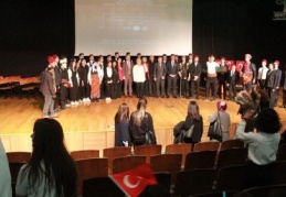 İstiklal Marşını kabul töreninde koronaya kolonyalı önlem
