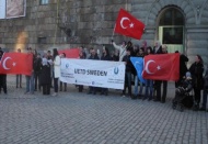 İsveç UETD’den parlamento önünde teröre karşı tek ses gösterisi