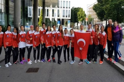 İsveç&#8217;in Nacka LHK takımını da 4-0 yendi