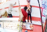 İş yerine saldırdılar