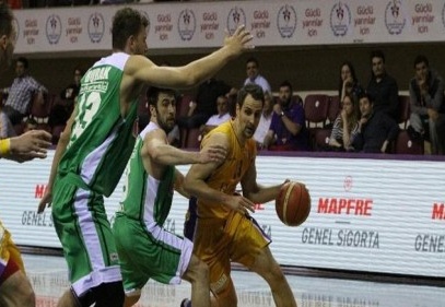 İtalya'nın Bormio şehrine geçtiler