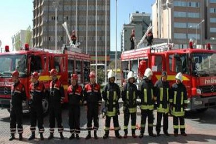 İtfaiye 6 bin yangın, bin 800 arama kurtarma olayına müdahale etti