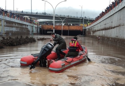 İtfaiye ekipleri, sel afeti için Şanlıurfa’da