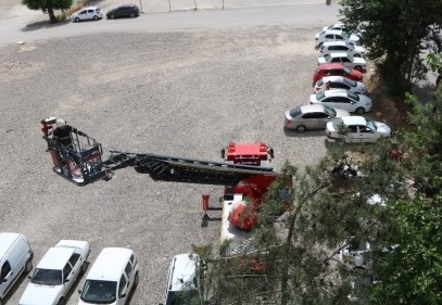 İtfaiye erinin karga ile imtihanı 