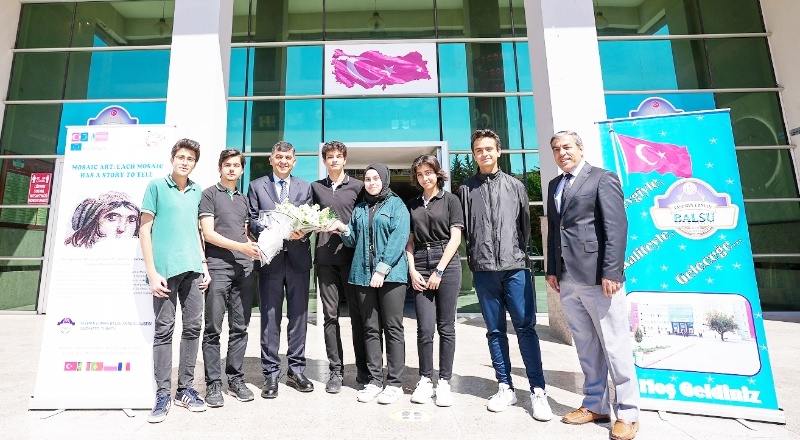 İyi insan olmak asli vazifeniz olmalı