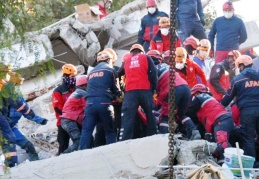 İzmir'de hayatını kaybedenlerin sayısı 91'e yükseldi