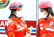 İzmir'deki depremde hayat kurtaran kadınlar