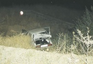 İzmir’den aldıkları otomobille kaza yaptılar