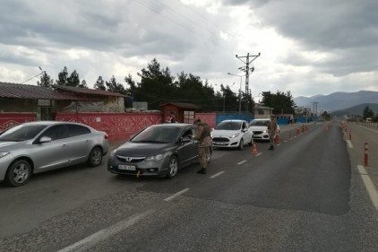 Jandarma, tedbirlerin uygulanıp uygulanmadığını denetledi