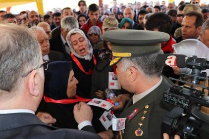 Jandarma Yüzbaşı Fuat Oğuzcan gözyaşları arasında toprağa verildi