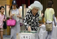 Japonya'da halk sandık başında