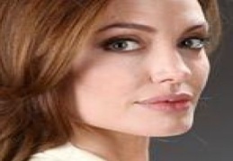 Jolie daha fazla yardım için yalvardı