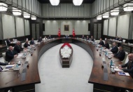 Kabine, bugün toplanıyor: Masada fahiş fiyatlar ve artan Koronavirüs vakaları var