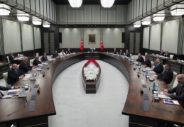 Kabine, bugün toplanıyor: Masada fahiş fiyatlar ve artan Koronavirüs vakaları var