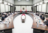 Kabine toplanıyor; gündemde döviz kurlarındaki artış var