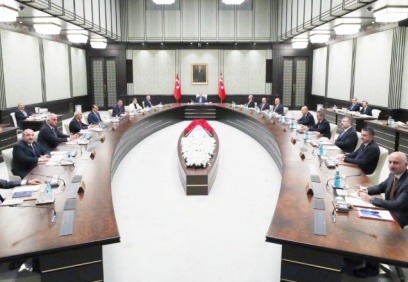 Kabine toplanıyor; gündemde döviz kurlarındaki artış var