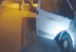 Kablo hırsızları mahalle bekçilerine yakalandı