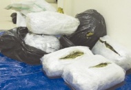 Kaçak akaryakıt, esrar ve ceptelefonu ele geçirildi