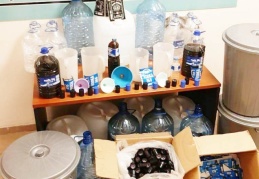 Kaçak alkol operasyonu yapıldı