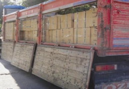 Kaçak çay ve sigara ele geçirildi