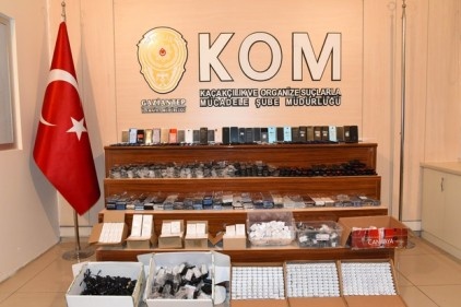 Kaçak cep telefonu operasyonu düzenlendi