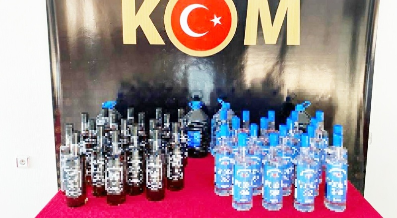 Kaçak içki operasyonunda 2 gözaltı