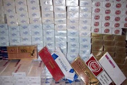 Kaçak içki ve sigara ele geçirildi