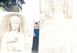 Kaçak kazı yapan 8 kişi gözaltına alındı