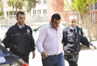 Kaçak sigara ve esrar ele geçirildi