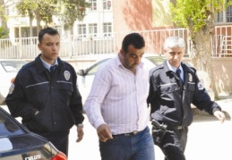 Kaçak sigara ve esrar ele geçirildi 