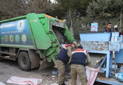 Kaçak sigara ve sahte deterjanların kutusu dönüşüme gitti