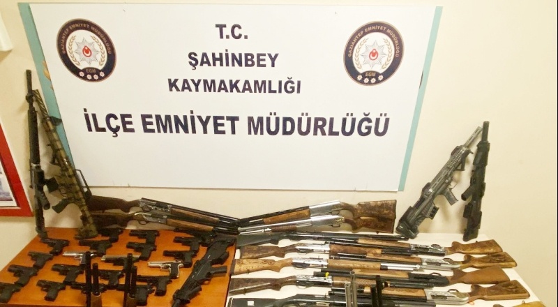 Kaçak silah çetesi çökertildi, 46 silah ele geçirildi