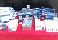 Kaçak telefon ve sigara operasyonunda 3 gözaltı