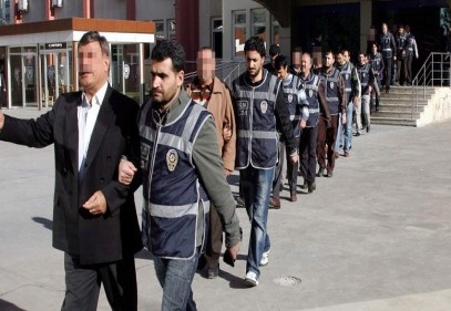 Kaçakçılık operasyonunda 33 kişi gözaltında