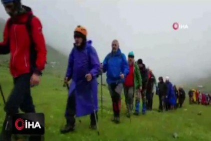 Kaçkarlar&#039;a Haziran&#039;ın son gününde kar yağdı