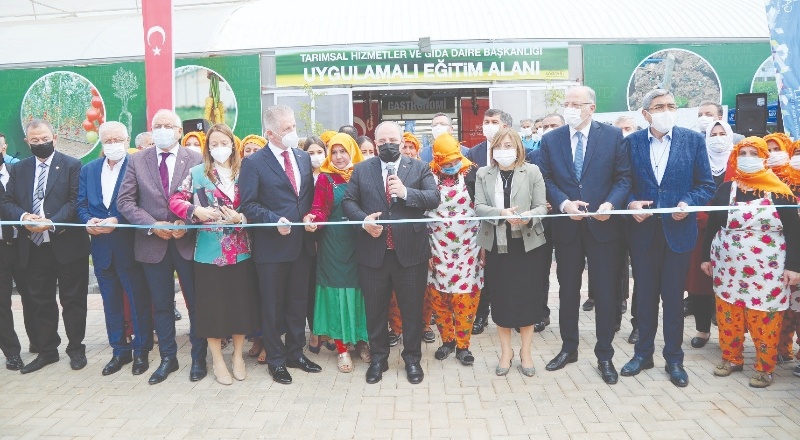 Kadın çiftçilerin sektörde giderek daha fazla yer edinmesi mutluluk verici