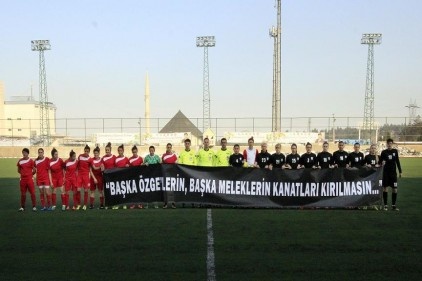 Kadın cinayetlerini kınadılar