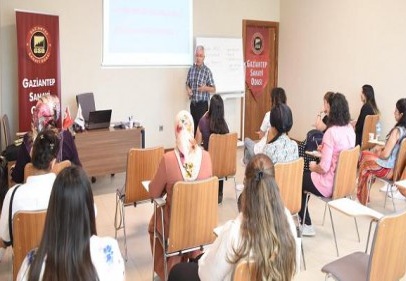 Kadın girişimci adaylarına KOSGEB Girişimcilik Sertifikası verildi