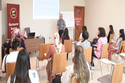 Kadın girişimci adaylarına KOSGEB Girişimcilik Sertifikası verildi