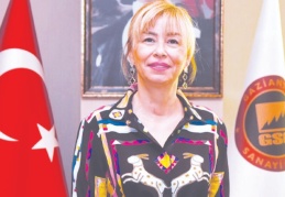 Kadın girişimcileri, daha donanımlı hale getirmeliyiz