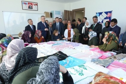 Kadın ile ailenin korunması geliştirilmesi için çabalıyoruz