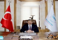 Kadın, özelde ailenin, genelde toplumun temelini oluşturuyor