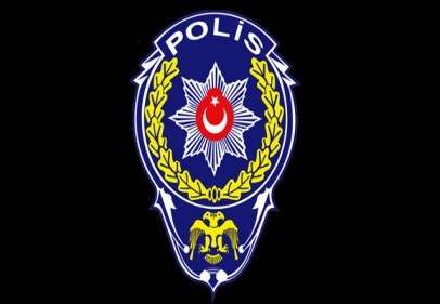 Kadın Polisler başörtüsü takabilecek 